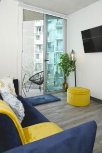Indigo at 11, City Views and Wonderland Vibes!