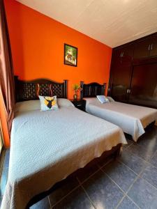 4minutos al centro PARA 12, personas 10 en cama y 2en sofa En Promoción