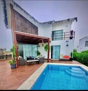 Blue summer house - Chincha Baja