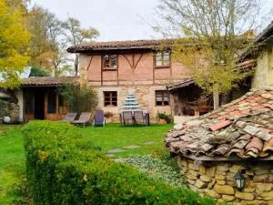 Casa rural con chimenea en el Parque Natural del Gorbea, 2,3,4,5 pax - Urrúnaga