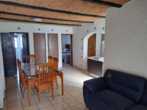 Dpto cerca Consul Usa, Hospital San Javier, Andares