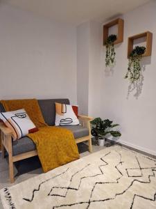 Appartment- Near Train Station - Free Parking