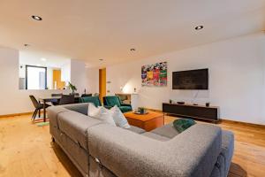Spacious Art Filled Apartment Walk to Condesa Best Restaurants