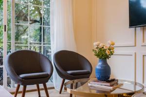 Newton Chic Condo Stylish and Cozy