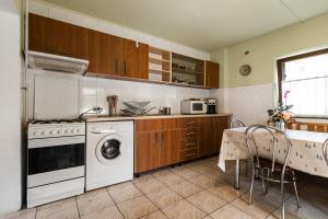 Silva Cabin - In the heart of Bran, next to the Castle w free parking