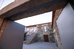 Casa de Trás-o-Muro