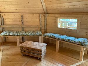 Tentes de luxe Les cabanes de la palombiere : photos des chambres