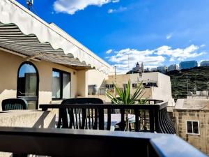 Aloe Vera penthouse corner