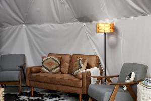 Glamping Dome w Hot Tub Fire Pit & River Access