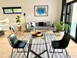 Stroll to the beach Rooibokkie Studio 2