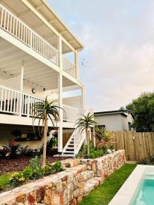 Stroll to the beach Rooibokkie Studio 2