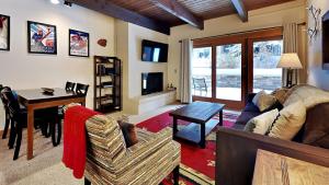 Timberline Condominiums 1 Bedroom Deluxe Unit B2F