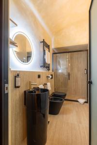 Trastevere Urbes Collection