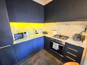 Stylish & Cosy Hyde Park Home by Tube Metro Stations with Elevator - Lift