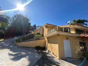 Linda Chácara - pé na água na represa de Igaratá