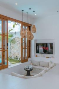 Villa NÂTIKA - Mediterranean & Tropical 3B Villa Canggu Beach