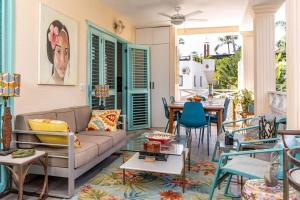 Renovated Condo at the Beach Close to Everything