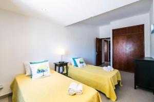 Vilamoura Beach Villa by nature with Olympic Pool