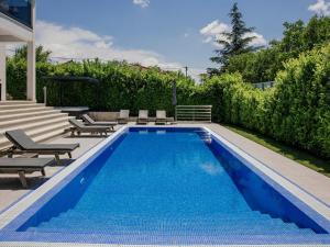 Modern Villa with pool and bubble bath