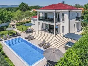 Modern Villa with pool and bubble bath - Donji Proložac