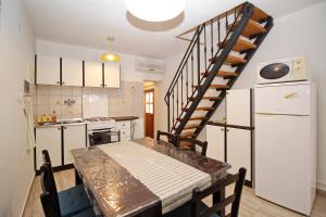 Apartments by the sea Baska, Krk - 23639