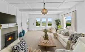 Drift at Five Mile Bay - Taupo - Waitahanui