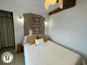 Maisons de vacances Gite renove avec jardin clos, proche plages, Wifi, parking pour voiture electrique - FR-1-426-164 : photos des chambres