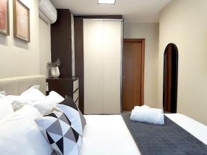 Apto 2Q com Ar em Todos os Cômodos | Praia a 150m