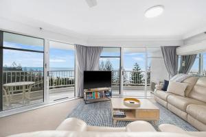 8th Floor Ocean View Apartment