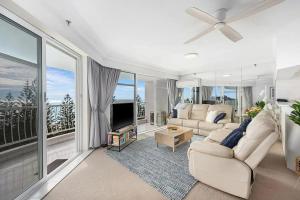 8th Floor Ocean View Apartment