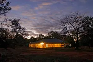 Gundabooka National Park Cottages - Bourke