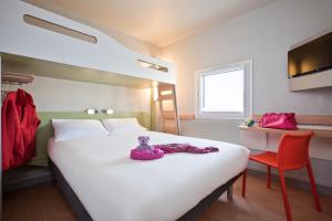 Hotels ibis budget Pontault Combault RN4 Marne La Vallee : photos des chambres