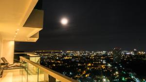 Wong Amat Tower By Peter