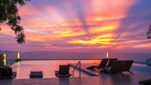 Wong Amat Tower By Peter