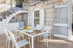 OCEAN APARTMENT by DuHomes 