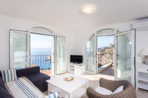 OCEAN APARTMENT by DuHomes