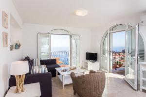 OCEAN APARTMENT by DuHomes