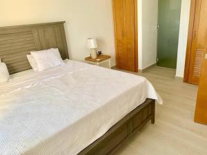 Vibe Gorgeous one bedroom apartment view beach