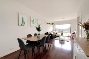 Modern New 3BR Townhouse with Free Parking