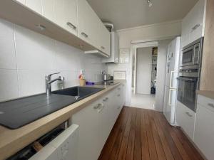 T2 Confortable avec Balcon, Parking et Équipements, Centre Arcachon, Proche Plage et Casino - FR-1-474-72