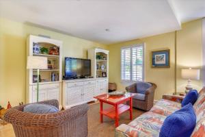 Key West Casa by AvantStay Communal Pool BBQ Patio Near Duval Street Week Long Stays Only