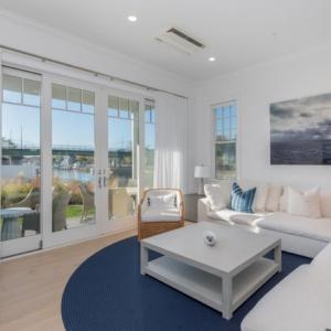 Three-Bedroom Apartment with Water View room in Canoe Place Waterfront Residences