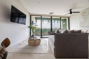 Rooftop Bliss, Steps from Playas Best Beach