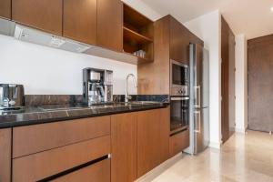 Rooftop Bliss, Steps from Playas Best Beach