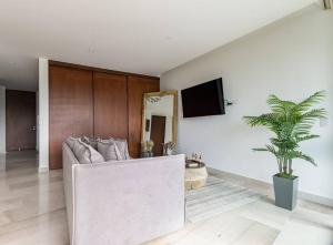 Rooftop Bliss, Steps from Playas Best Beach