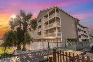 Coastal Holiday at the Drifter