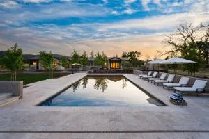 Mayacama Manor by AvantStay Luxe Escape w Pool - 卡利斯托加