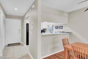 3C Mariners Walk by AvantStay Beach Pool Access Enclosed Porch