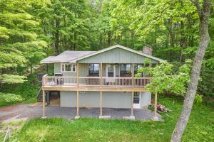 Ash Vale by AvantStay Spacious Deck w Views Ping Pong Table