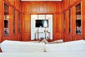 Pantheon Family Romantic Suite